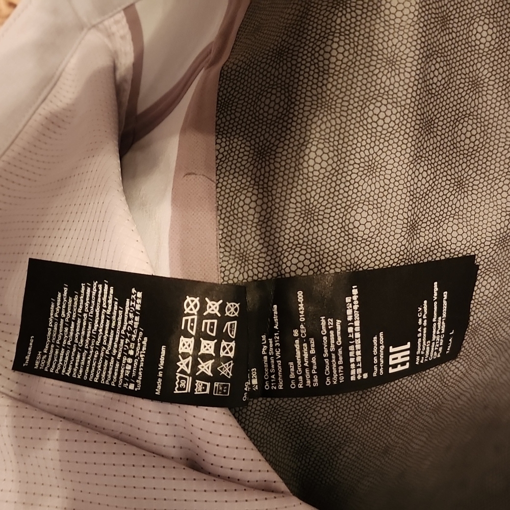 On Running Explorer Jacket - Picture 6 of 10